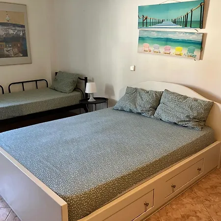 The Family Place - Cosy Double Bedroom On Of Kallithea, Chalkidiki 別荘