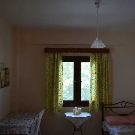 The Family Place - Cosy Double Bedroom On Of Kallithea, Chalkidiki Ferienhaus *