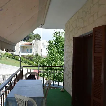 The Family Place - Cosy Double Bedroom On Of Kallithea, Chalkidiki Vakantiehuis