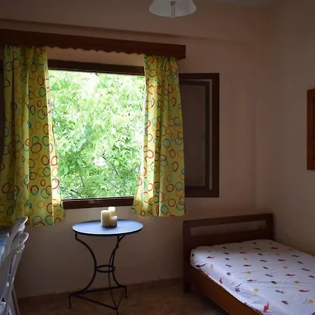 The Family Place - Cosy Double Bedroom On Of Kallithea, Chalkidiki Prázdninový dům Kallithea (Chalkidiki)