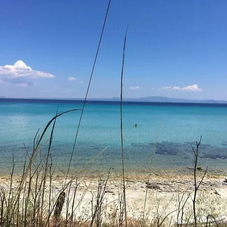 The Family Place - Cosy Double Bedroom On Of Kallithea, Chalkidiki Vakantiehuis